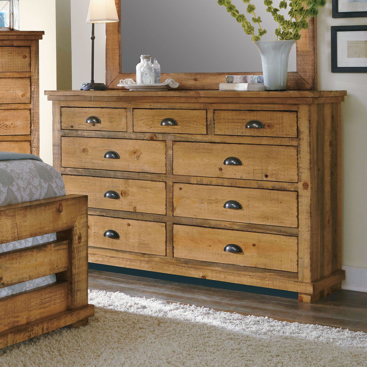 Picture of Pine Finish Dresser