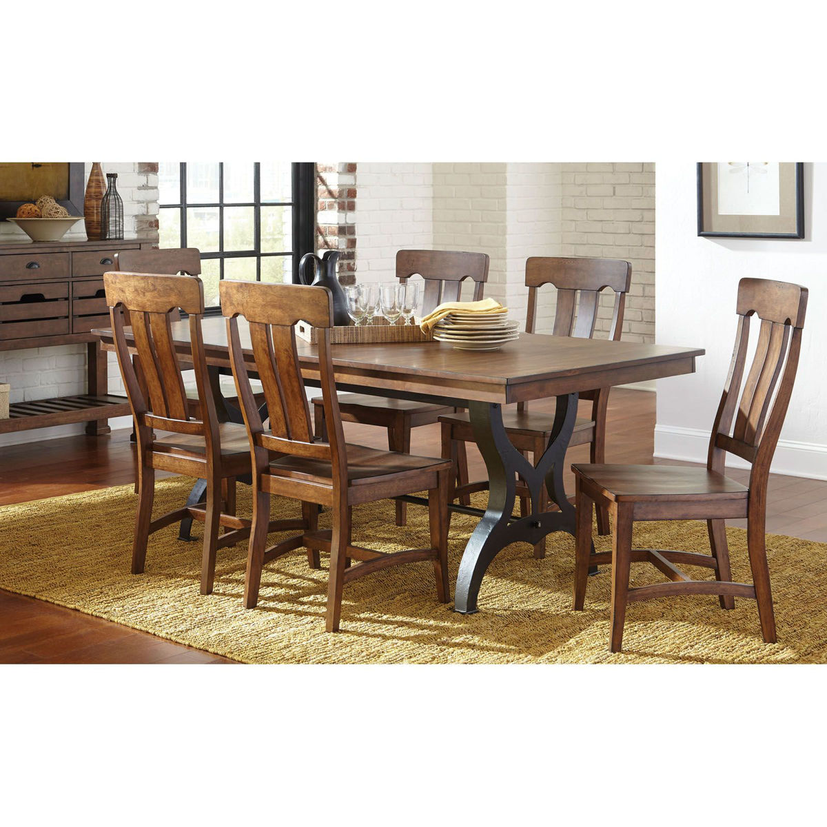 Picture of District Collection Dining Table & 4 Chairs