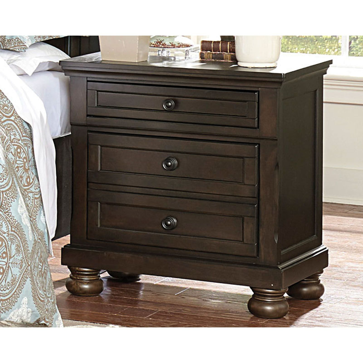 Picture of Begonia Nightstand