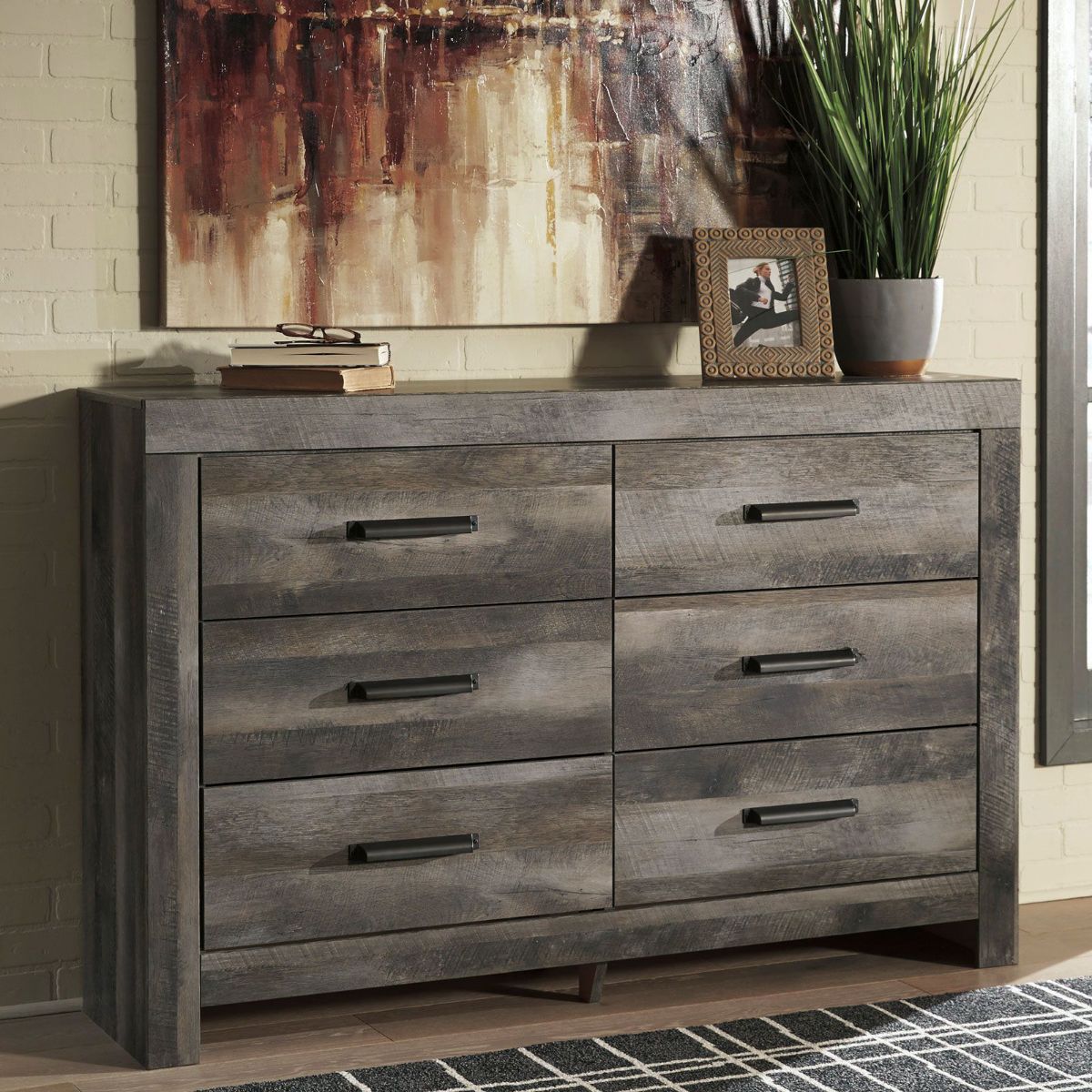 Picture of Wynnlow Dresser