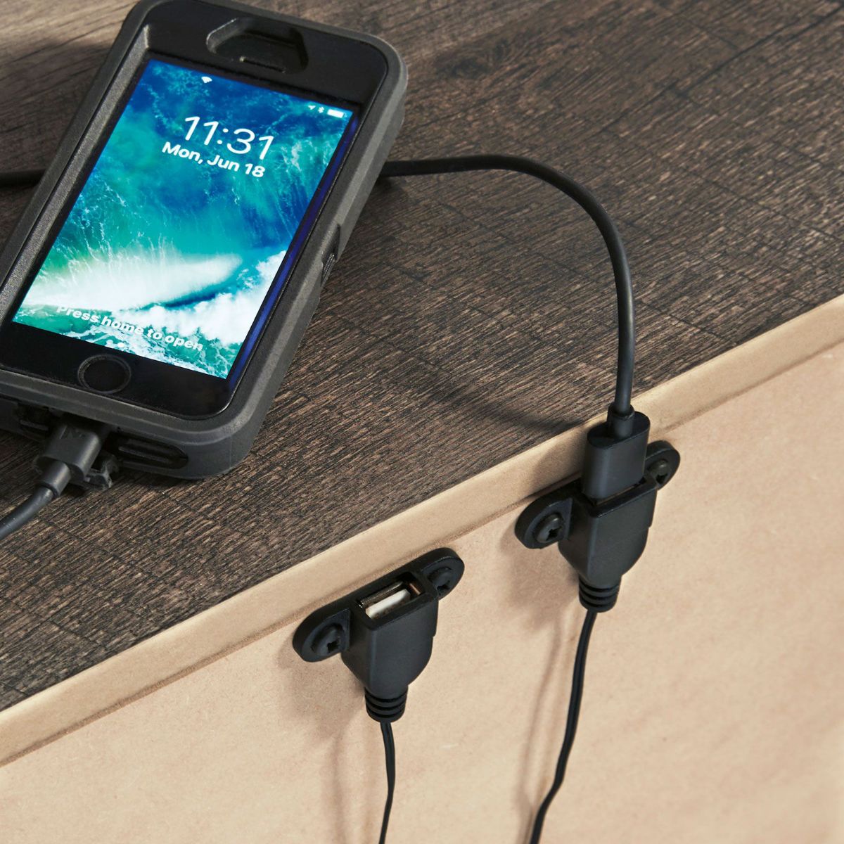 Picture of Wynnlow Nightstand w/USB Ports