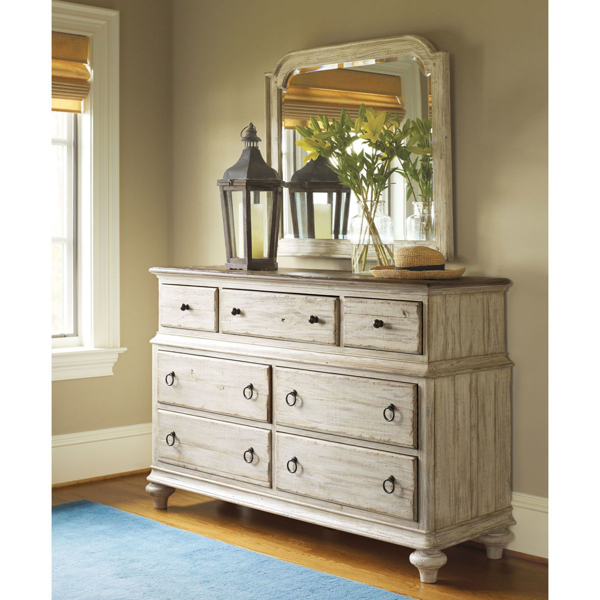 Picture of Weatherford Solid Pine 3-Piece Queen Bedroom Group