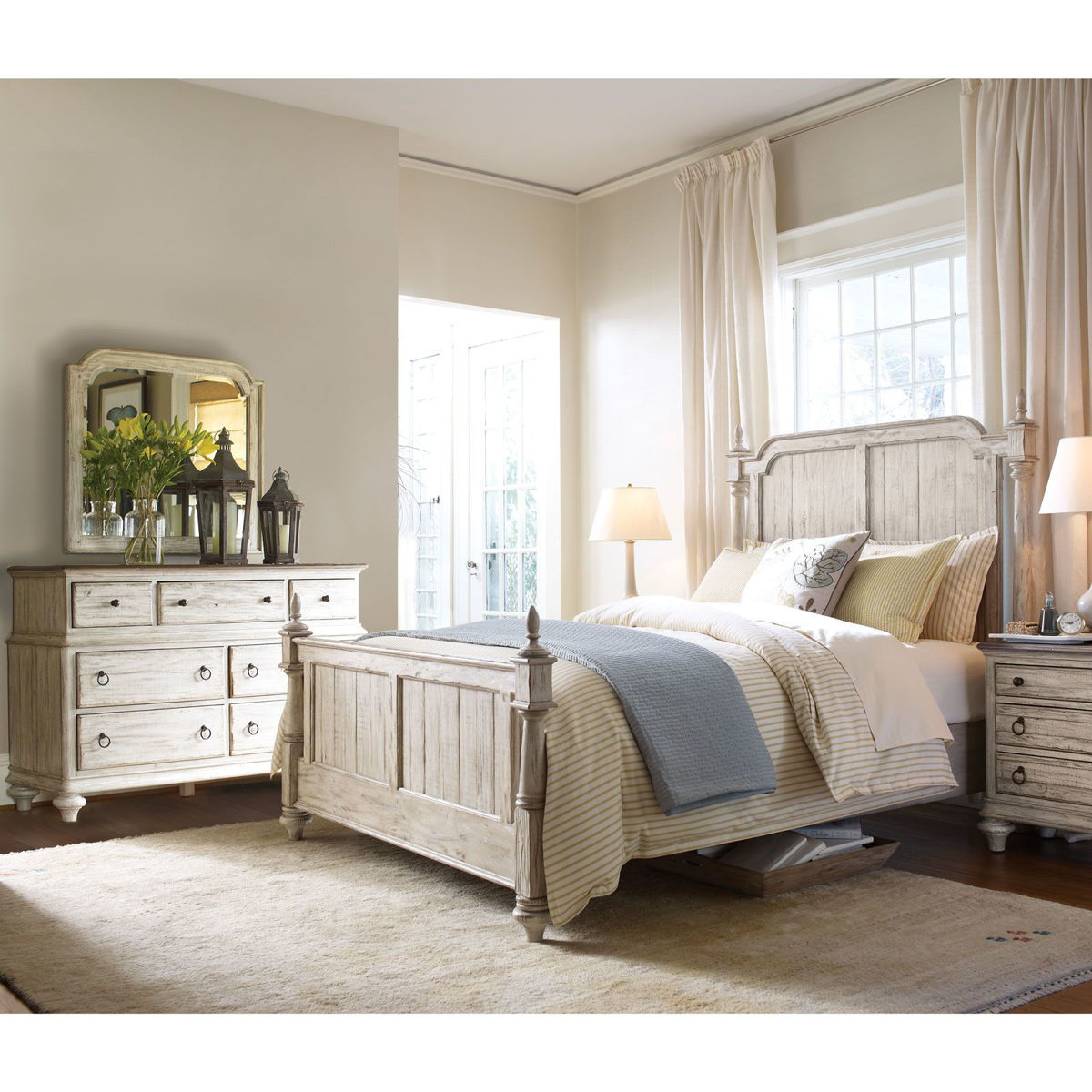 Picture of Weatherford Solid Pine 3-Piece Queen Bedroom Group