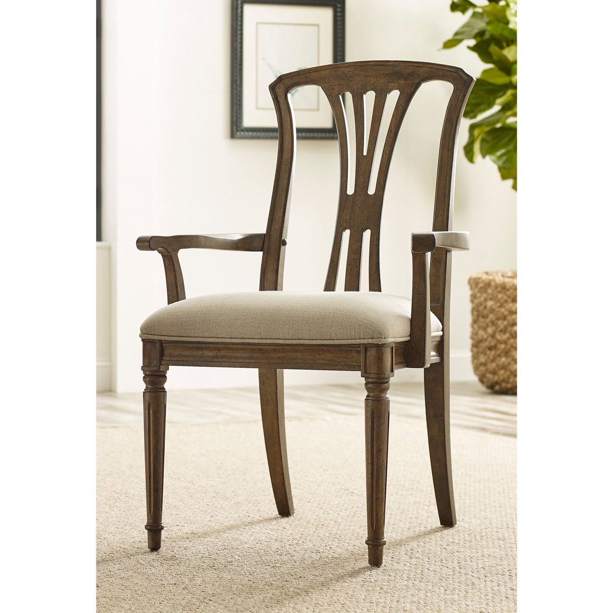 Picture of Fergesen Arm Chair