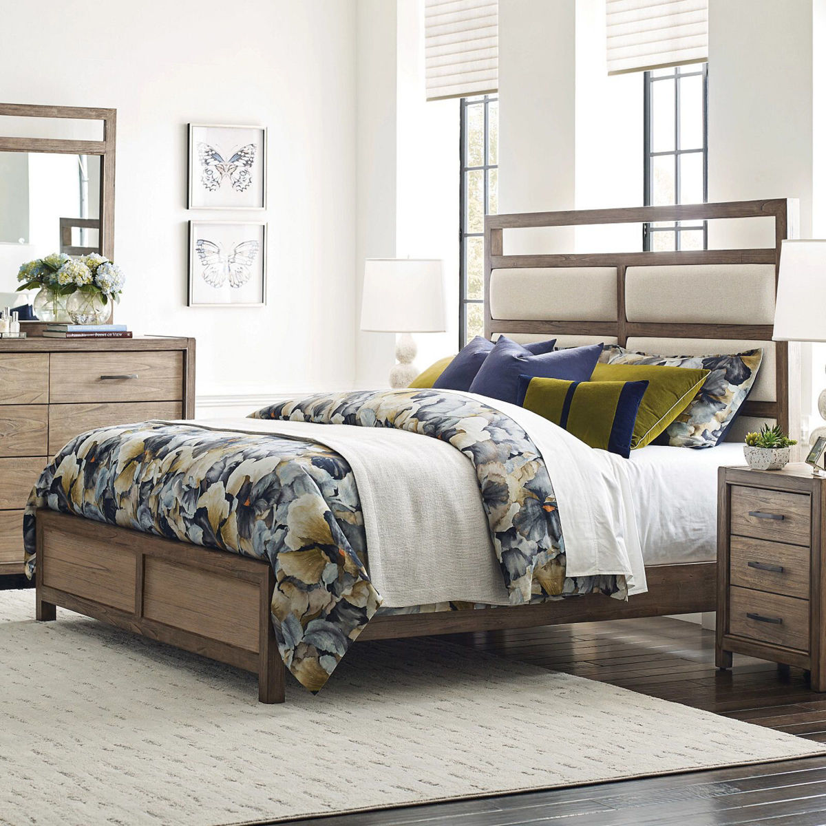 Picture of Wyatt Upholstered Queen Bed