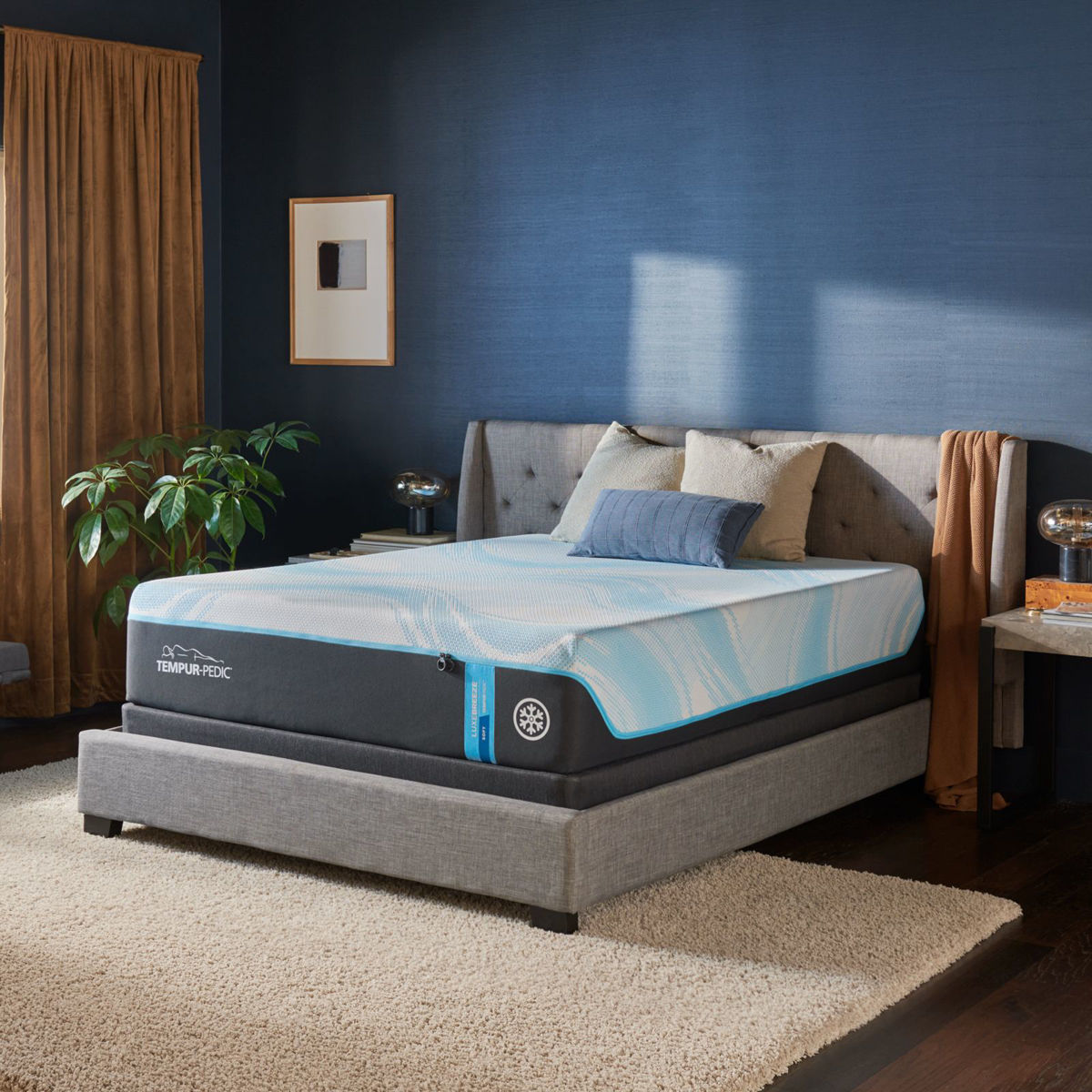 Picture of TEMPUR-LuxeBreeze Soft 2.0 Queen Mattress Set