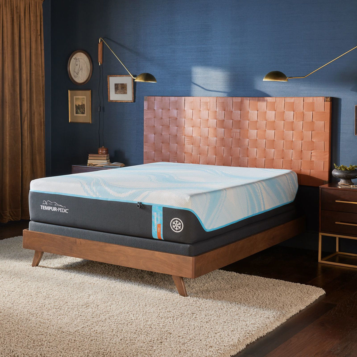 Picture of TEMPUR-LuxeBreeze Firm 2.0 Queen Mattress Set