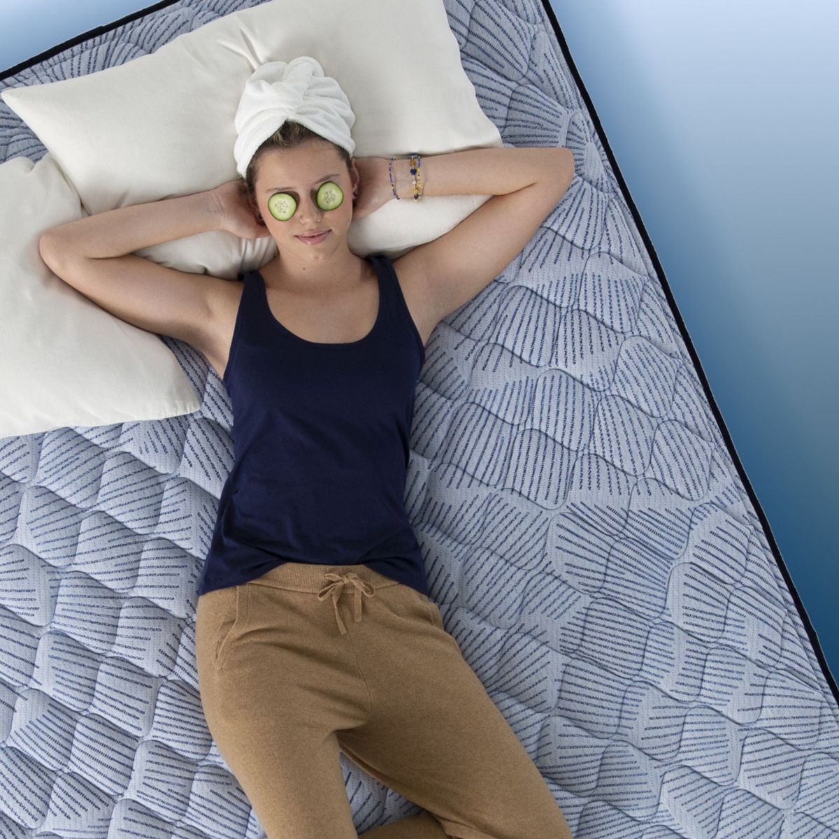 Picture of Twin Barbosa Sky Firm Mattress Set