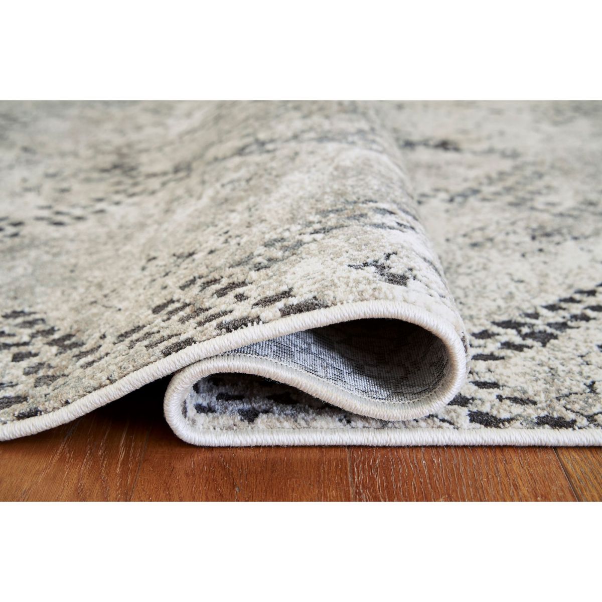 Picture of Poincilana 5’ x 7’ Rug
