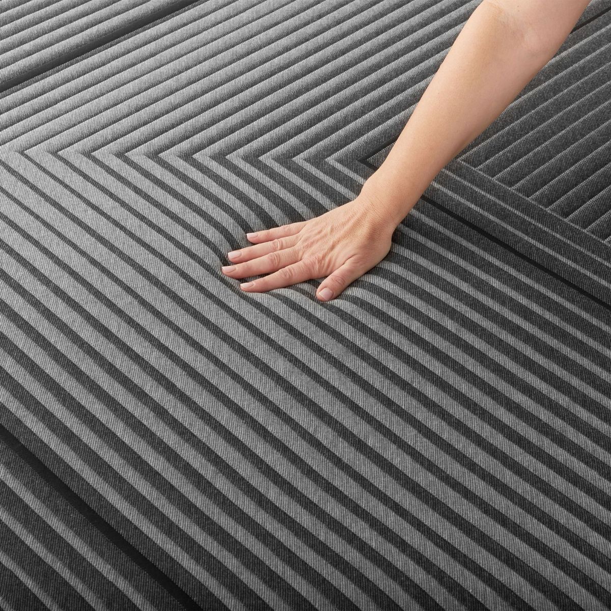 Picture of LX-Class Firm Hybrid Full Mattress Set