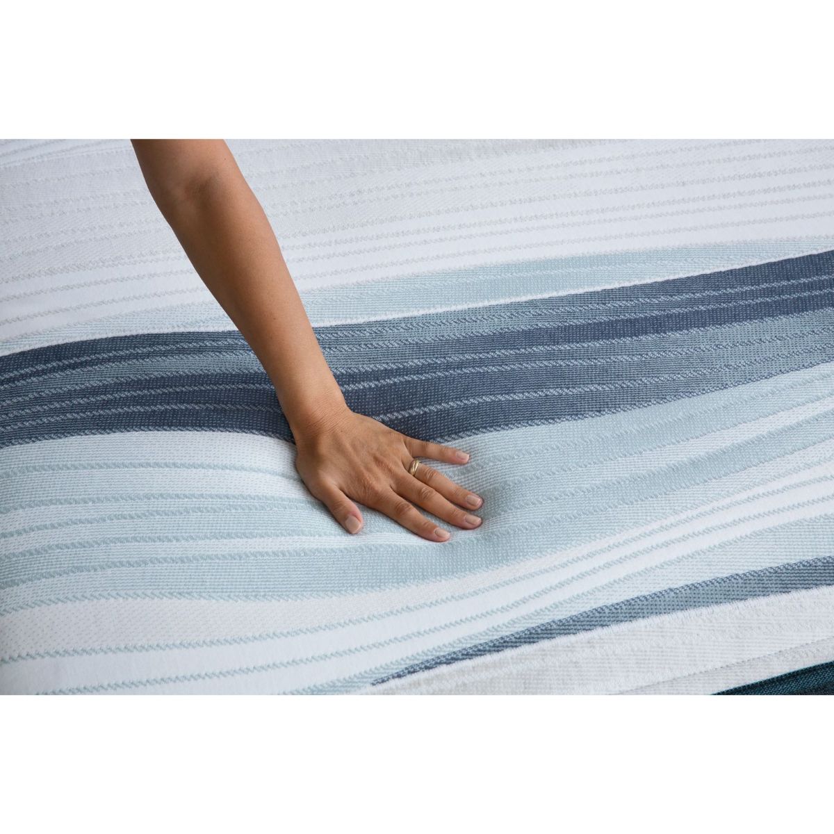 Picture of Seabrook Island Firm Hybrid Twin Mattress Set