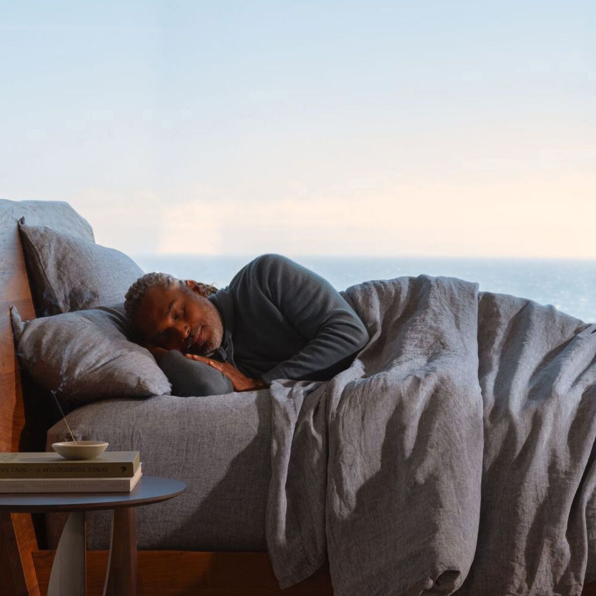 Picture of Ocean View Island Medium Hybrid Twin Mattress Set