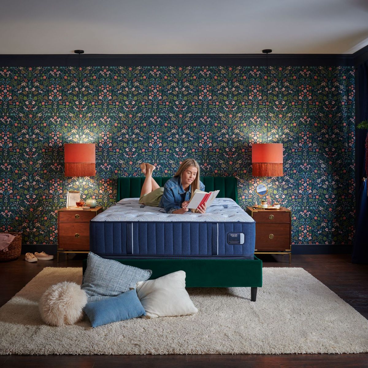 Picture of Full Estate Firm Tight Top Mattress Set