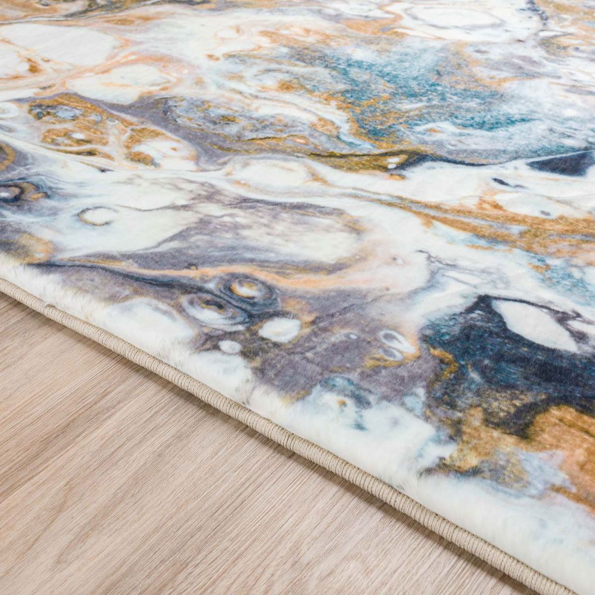 Picture of Kikiamo Volcano 3’ x 5’ Rug