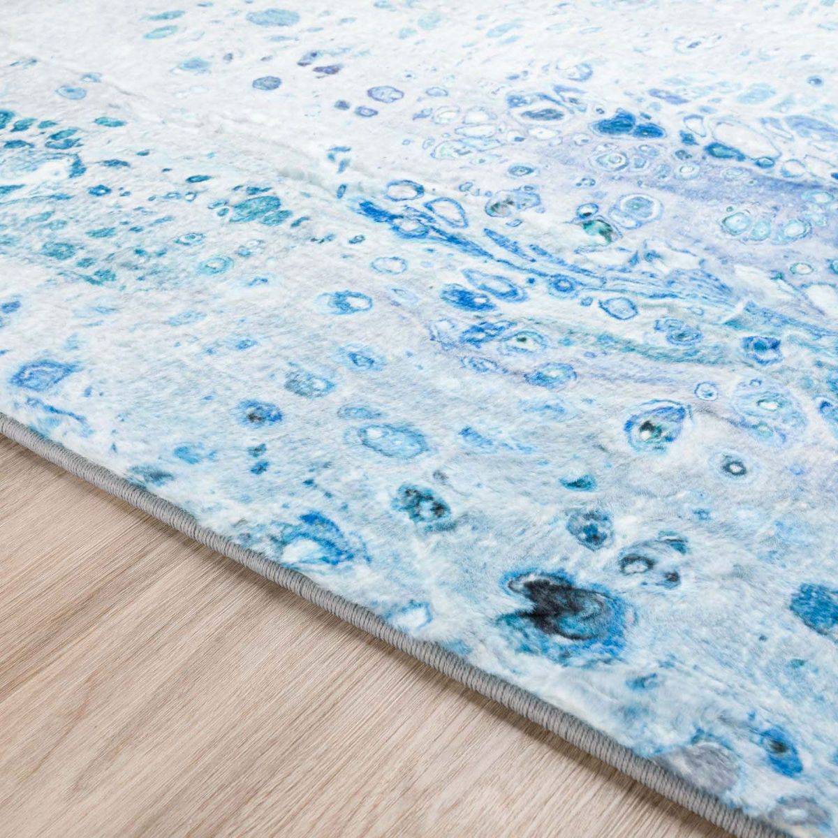 Picture of Kikiamo Ocean 3’ x 5’ Rug