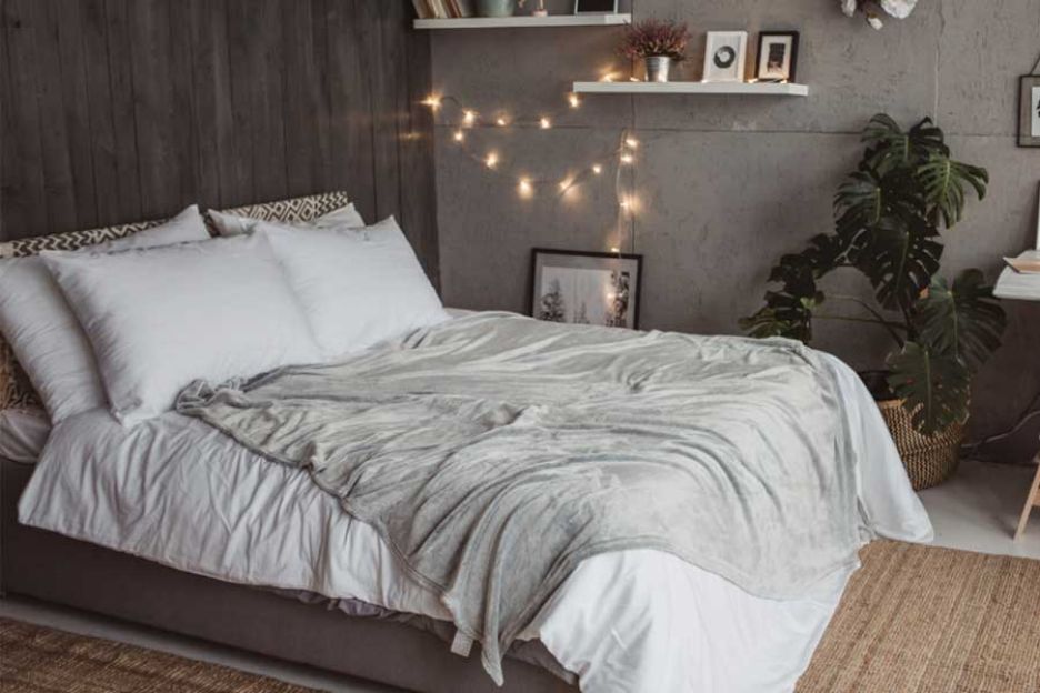 Small Bedroom Ideas: How To Maximize A Tiny Room