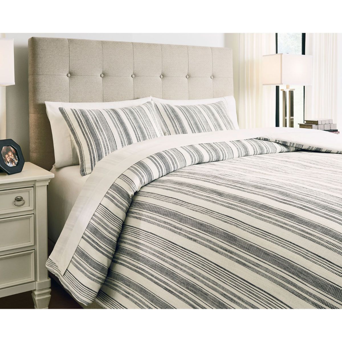 Picture of Reidler Queen Comforter Set