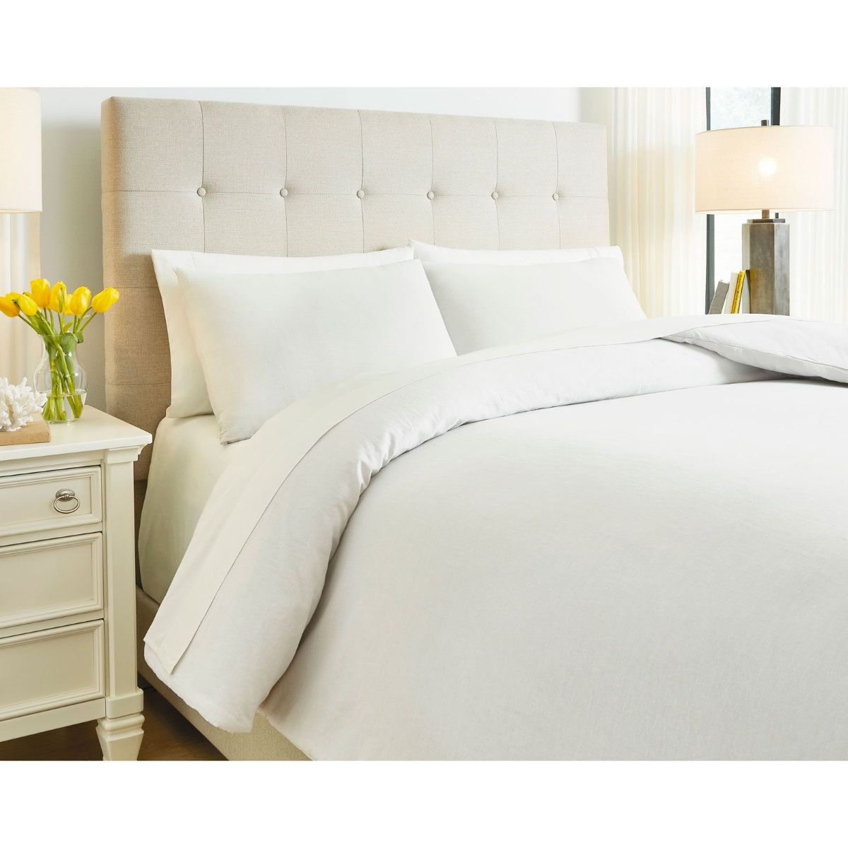 Picture of Eilena Gray Queen Comforter Set