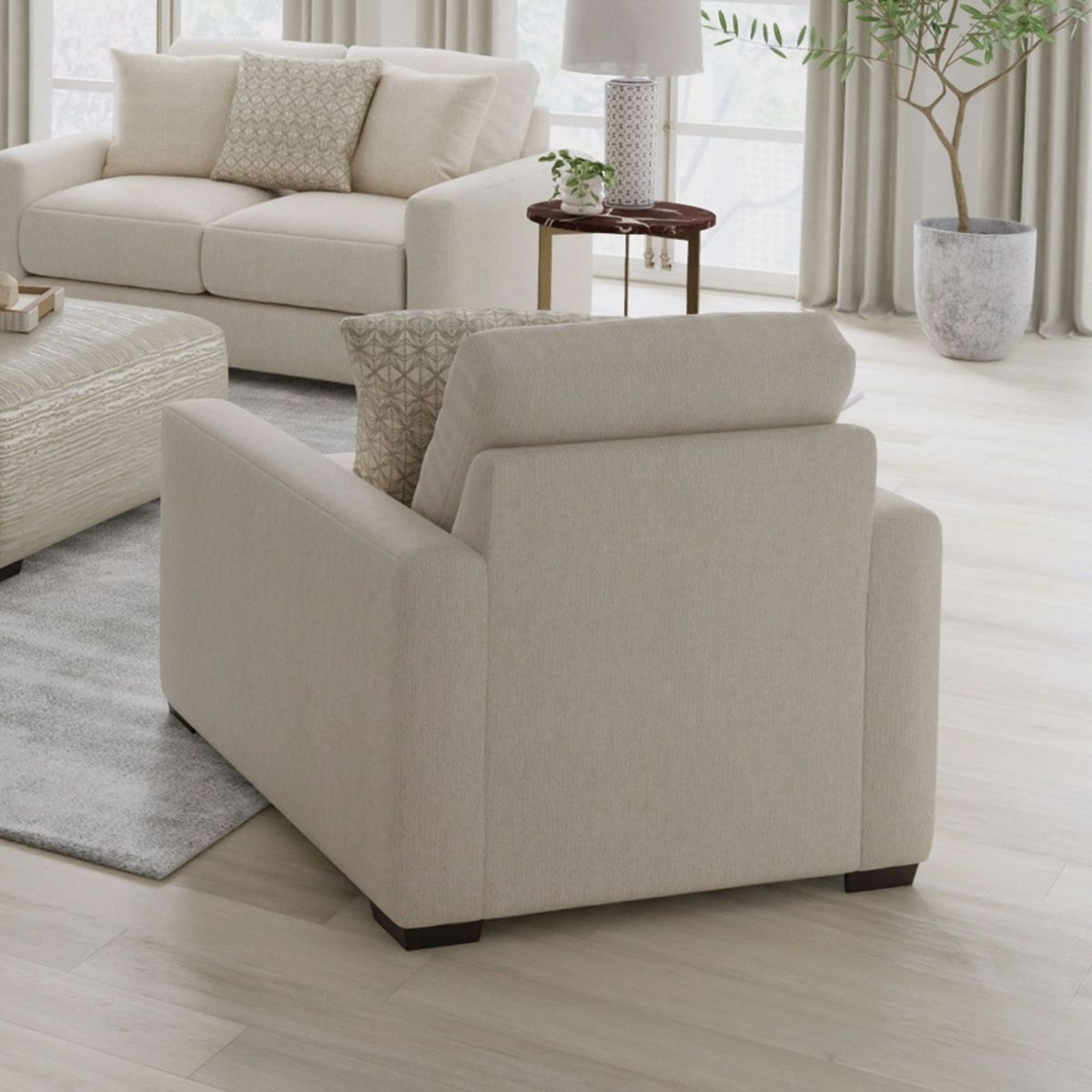 Picture of Hyde Park Stationary Chair