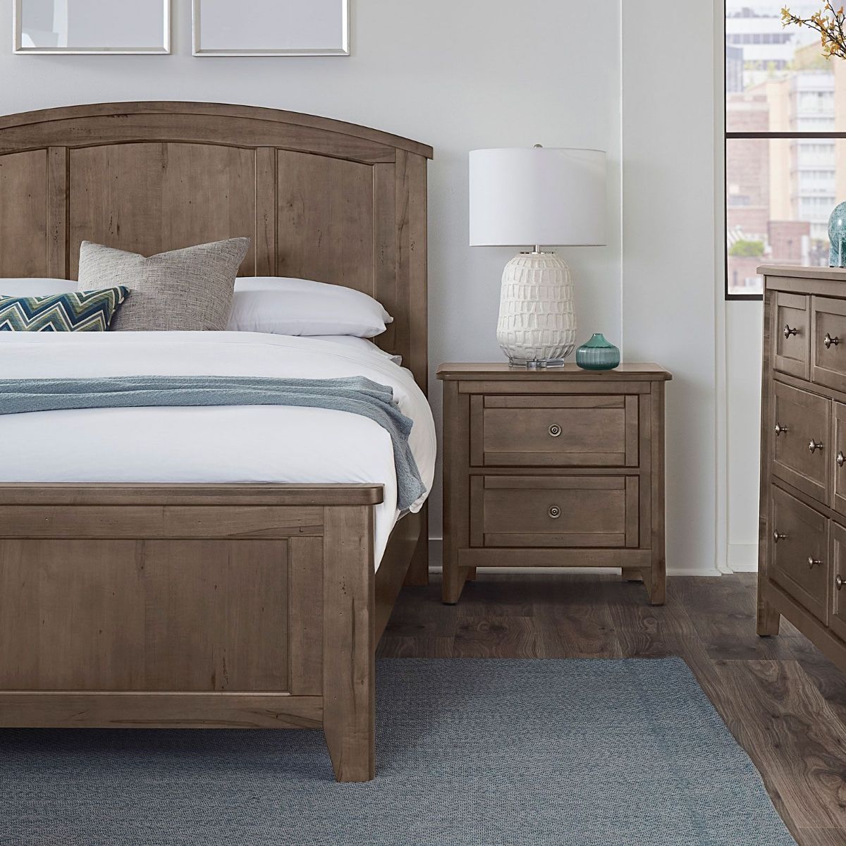 Picture of Woodbridge Queen Bed