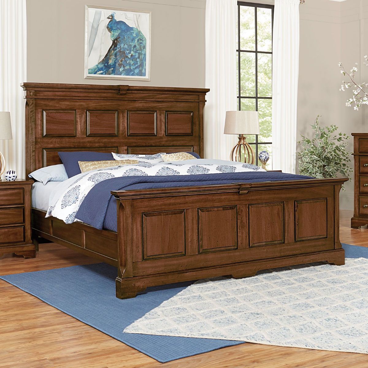 Picture of Heritage Cherry Queen Mansion Bed