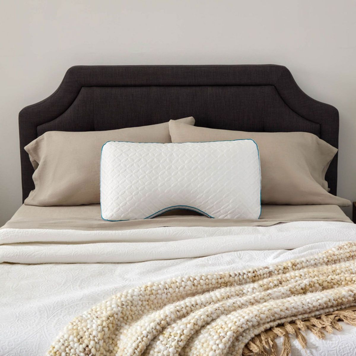 Picture of Queen Flex Shoulder Pillow