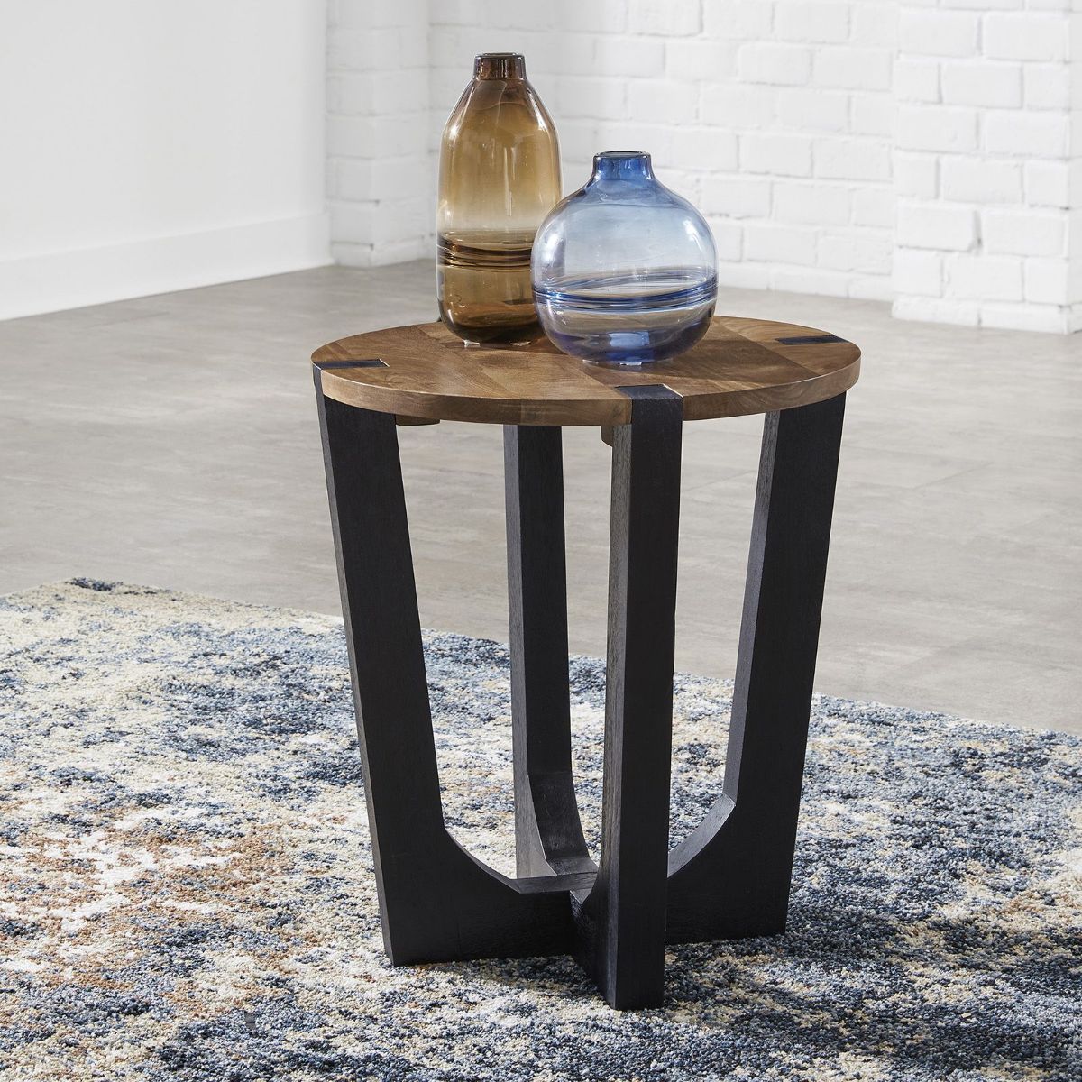 Picture of Hanneforth End Table