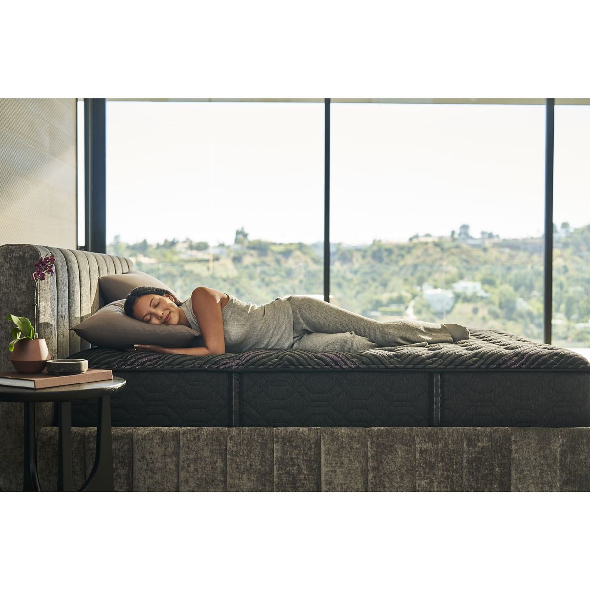 Picture of Beautyrest Black Series Two Firm Queen Mattress