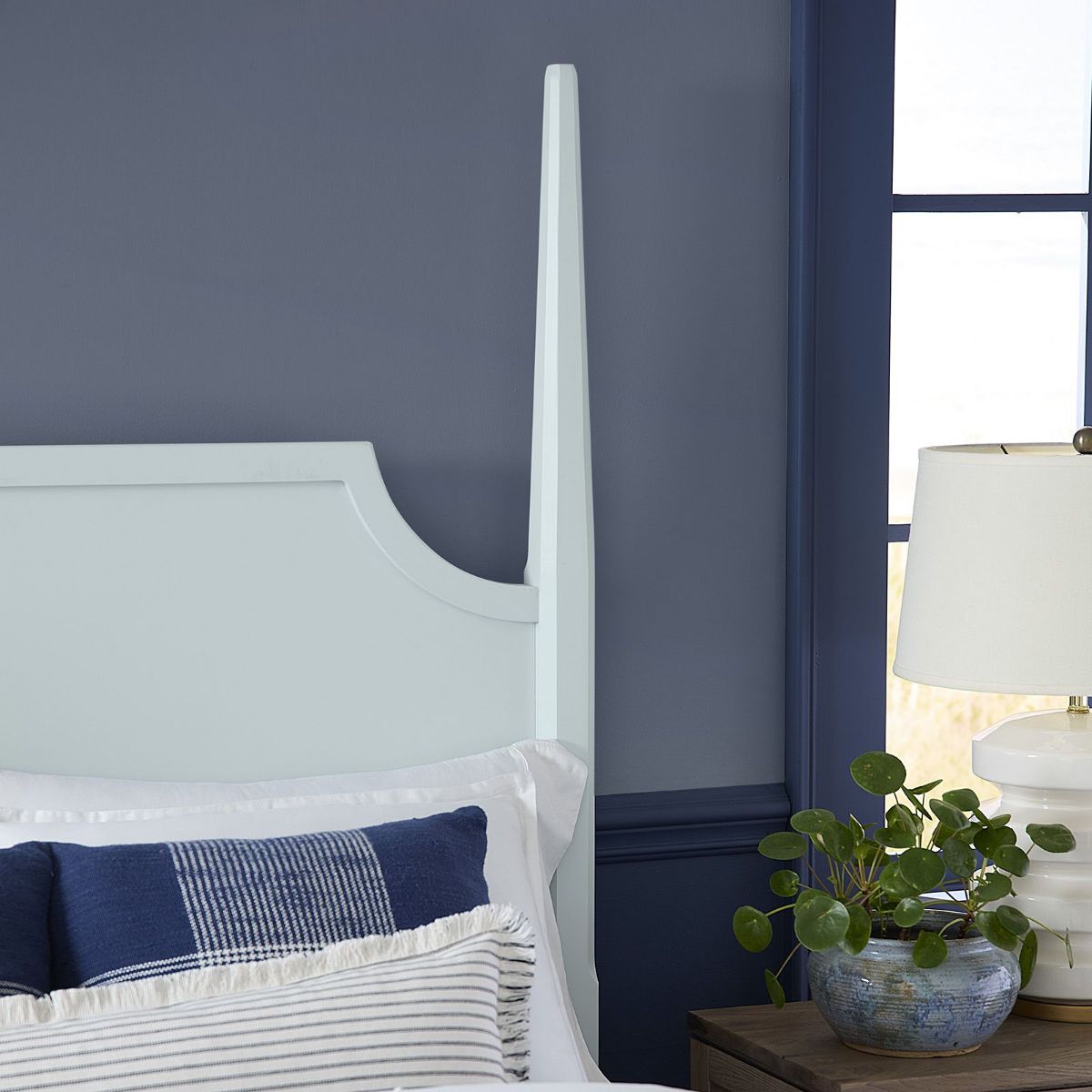 Picture of Tide & Timber Blue Queen Pencil Poster Bed