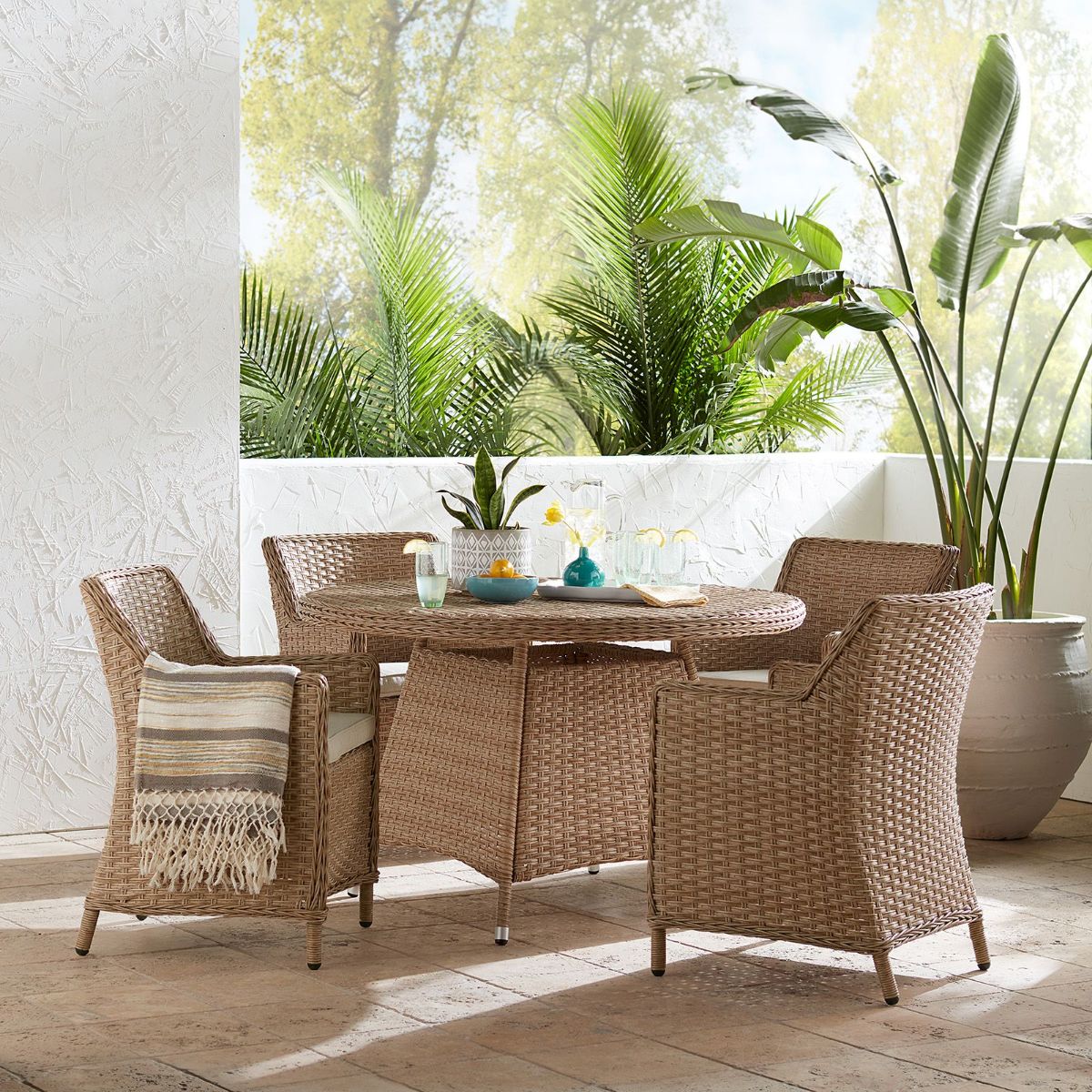 Picture of Biscayne Outdoor Dining Table & 4 Chairs