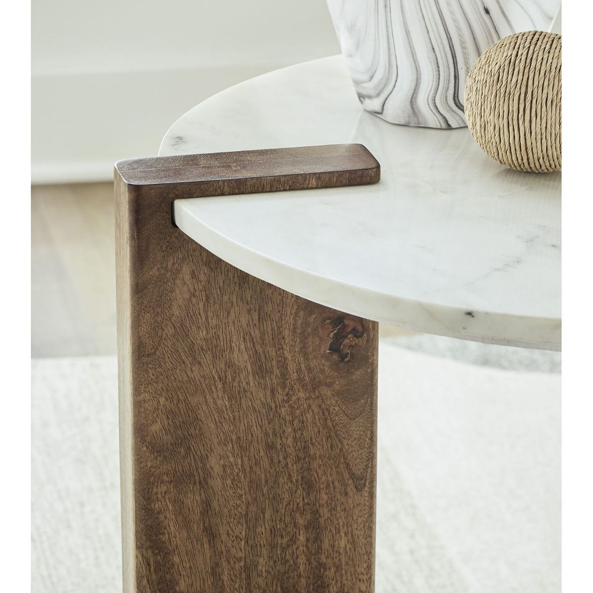 Picture of Isanti Round End Table