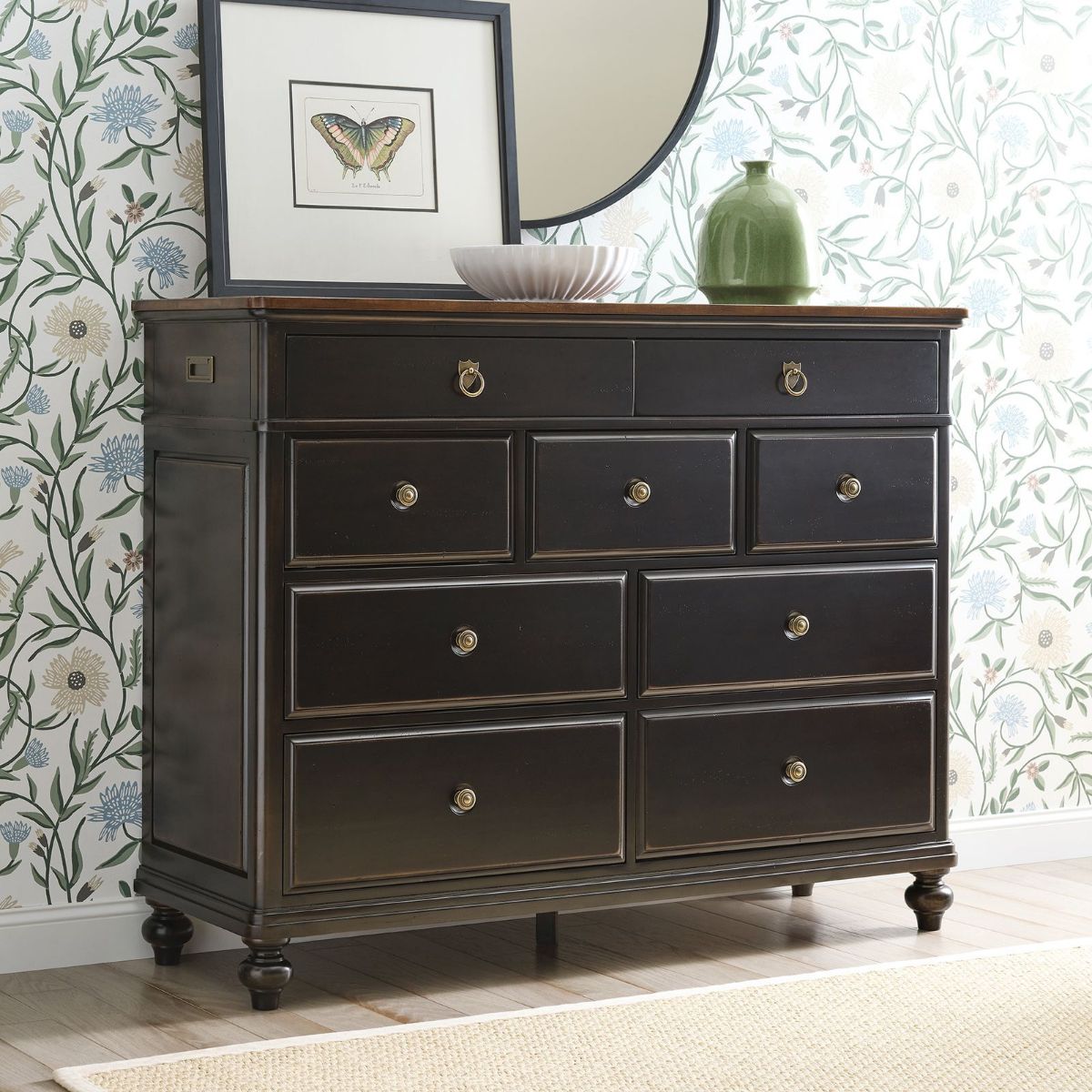 Picture of Harrison Bureau
