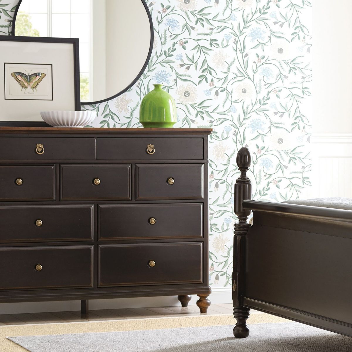 Picture of Harrison Bureau