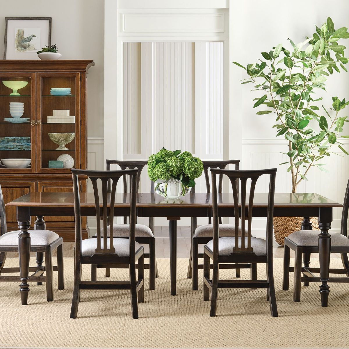 Picture of Bridgetown Table & 4 Chairs