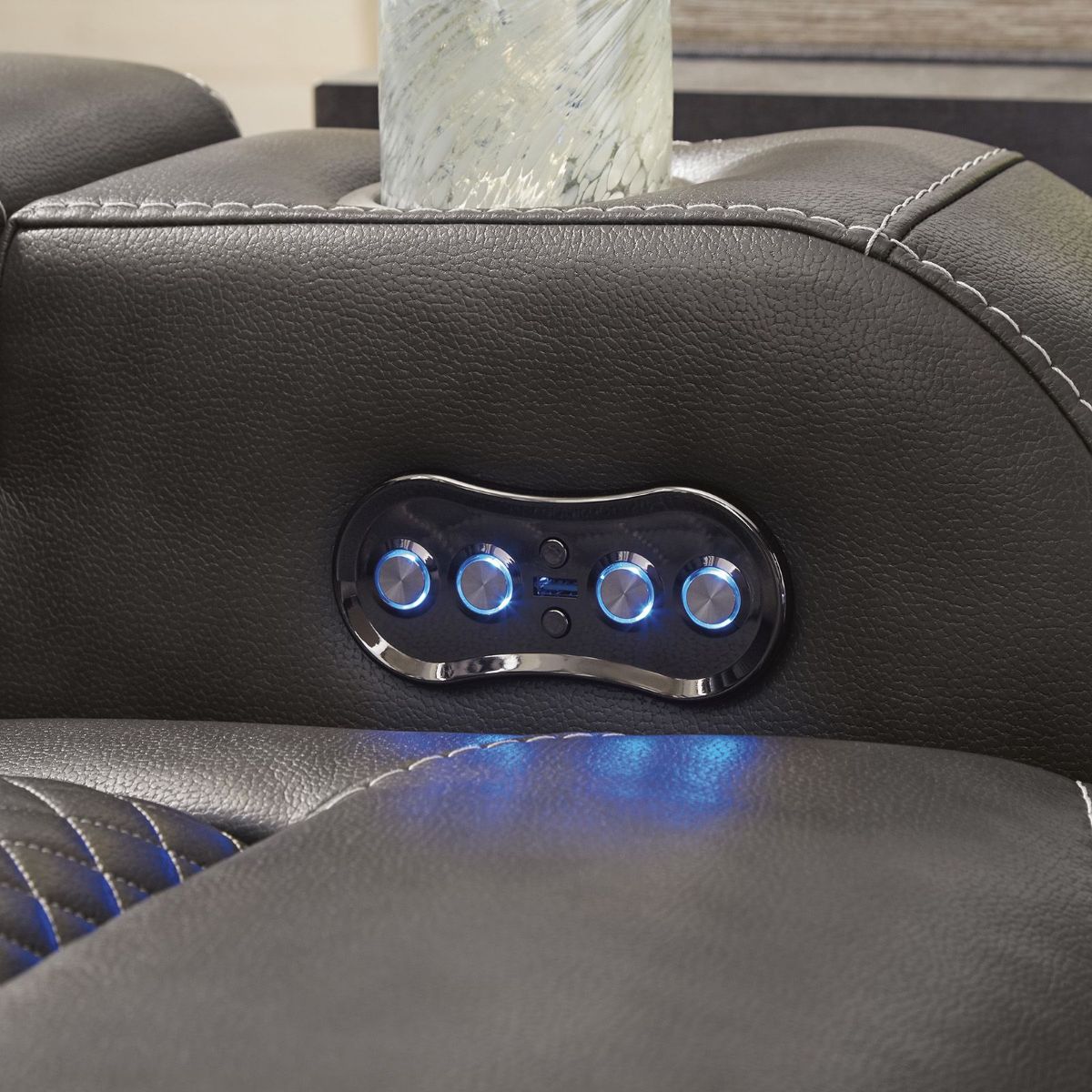 Picture of Fyne-Dyme Shadow Power Recliner