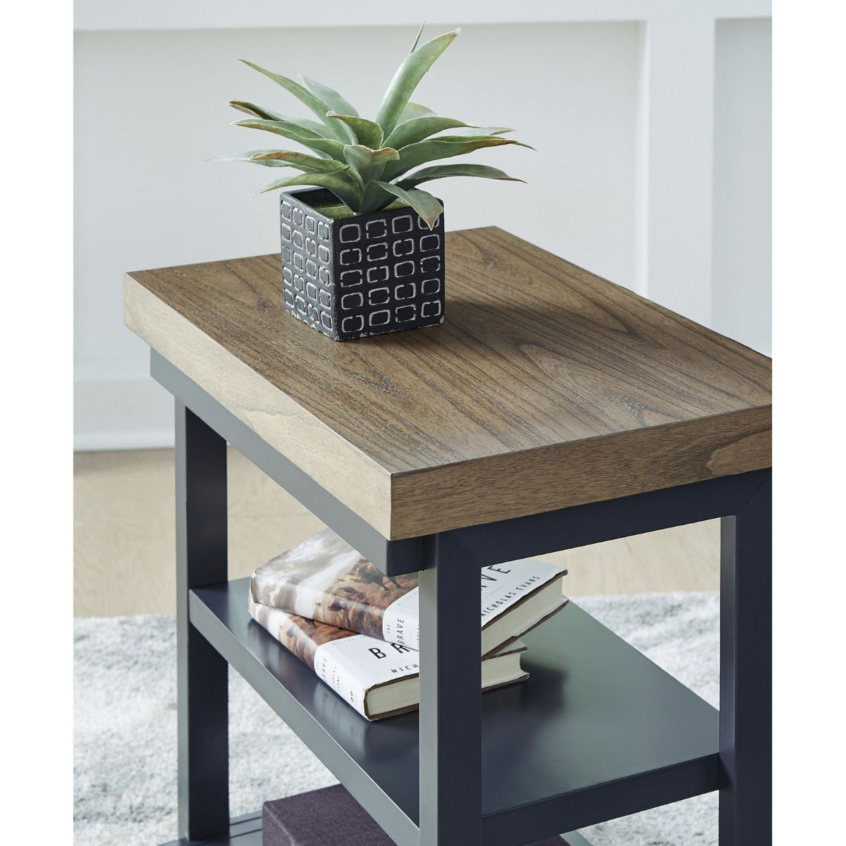 Picture of Landocken 3-Piece Table Set