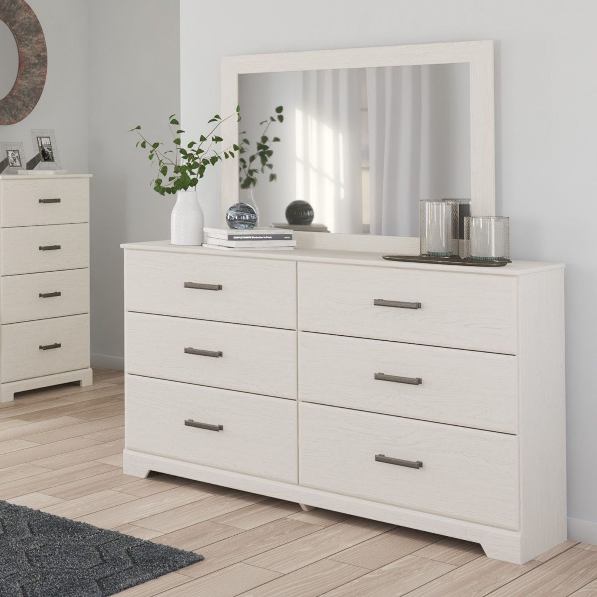 Picture of Stelsie White Dresser
