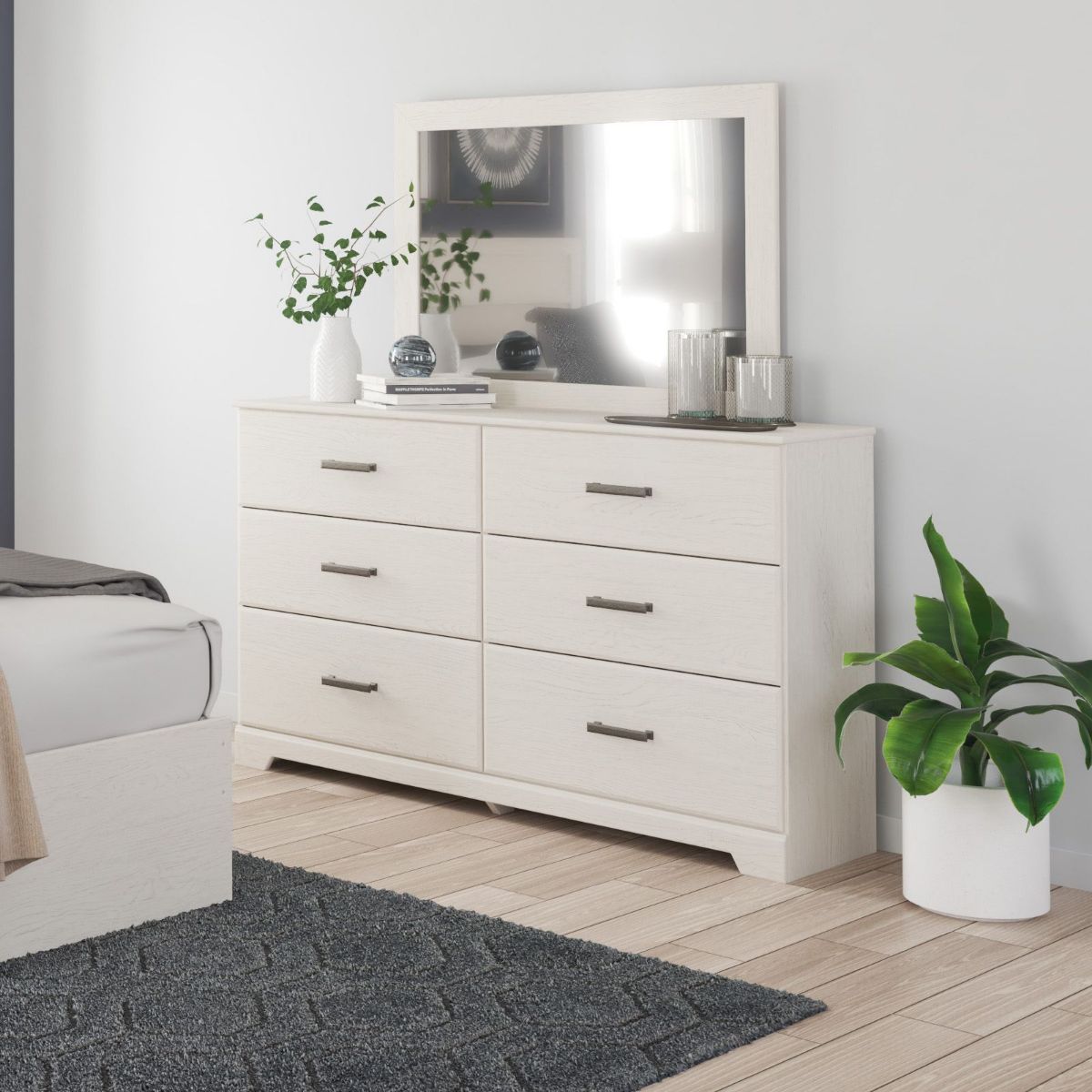 Picture of Stelsie White Dresser