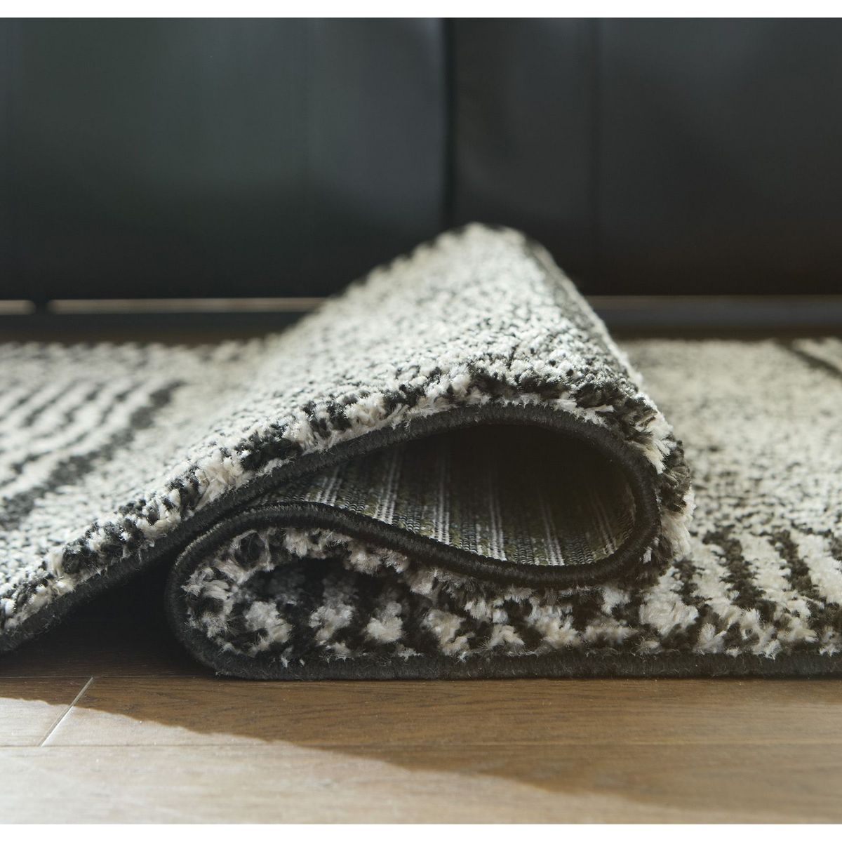 Picture of Kurtmen 5' x 7' Rug