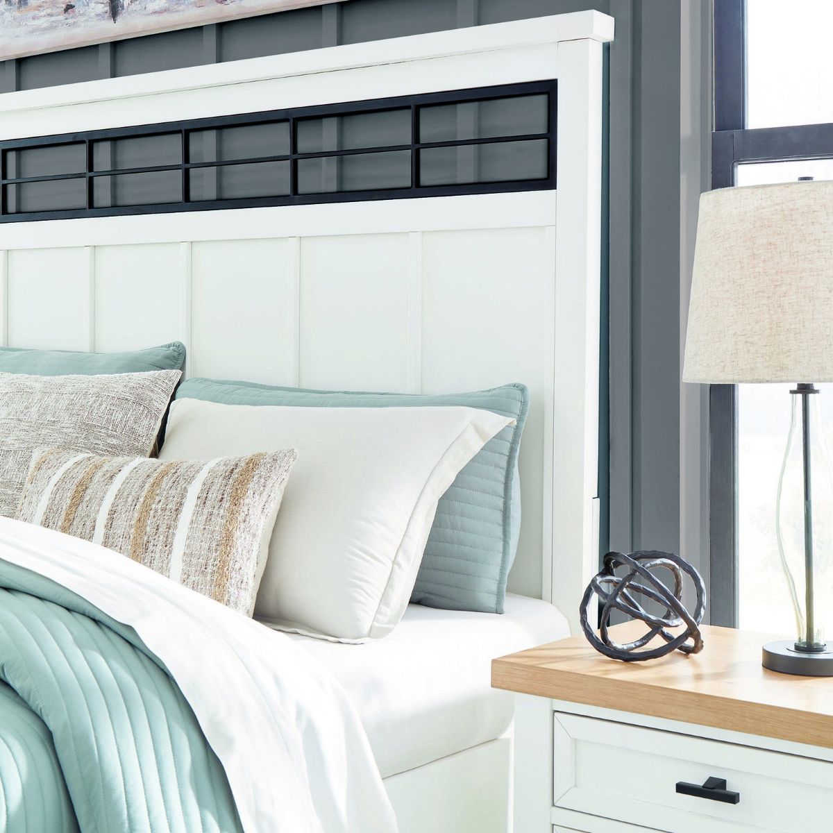 Picture of Ashbryn 3-Piece Queen Bedroom Group