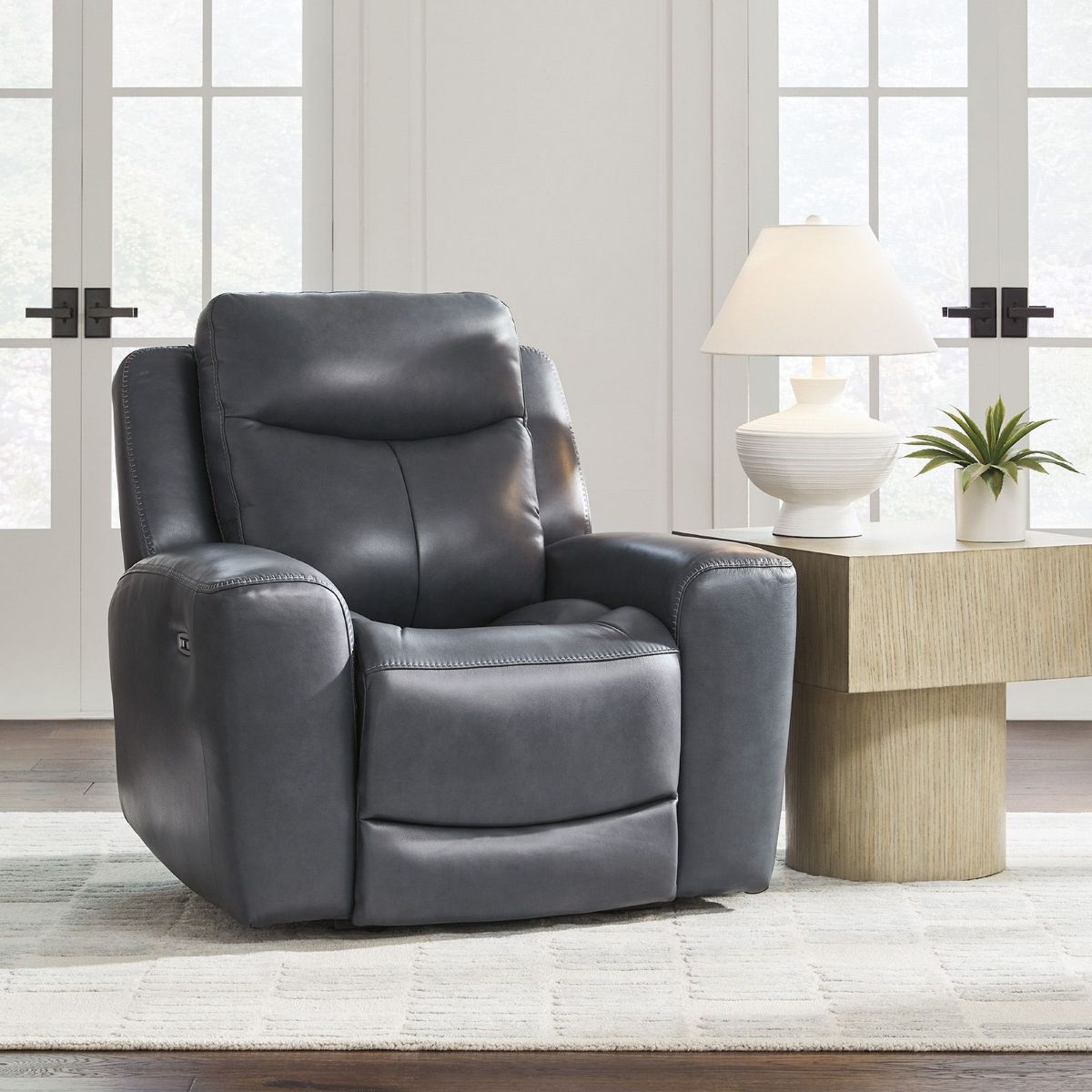 Picture of Next Move Admiral Leather Power Recliner