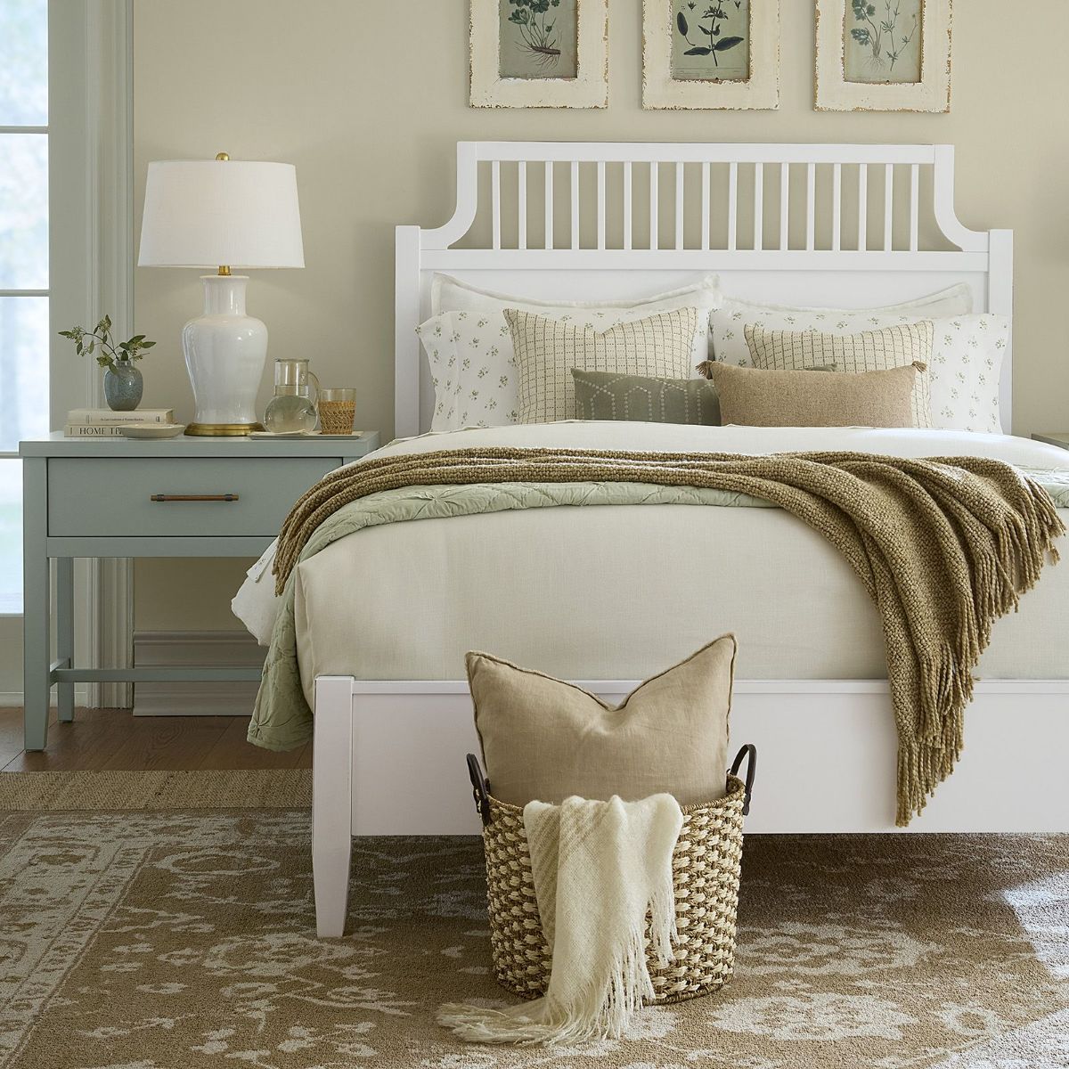 Picture of Pure Maple White Queen Garden Bed