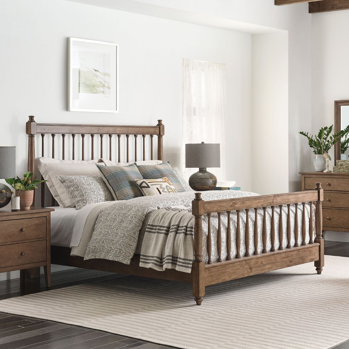 Picture of Arbor Bark Queen Spindle Bed