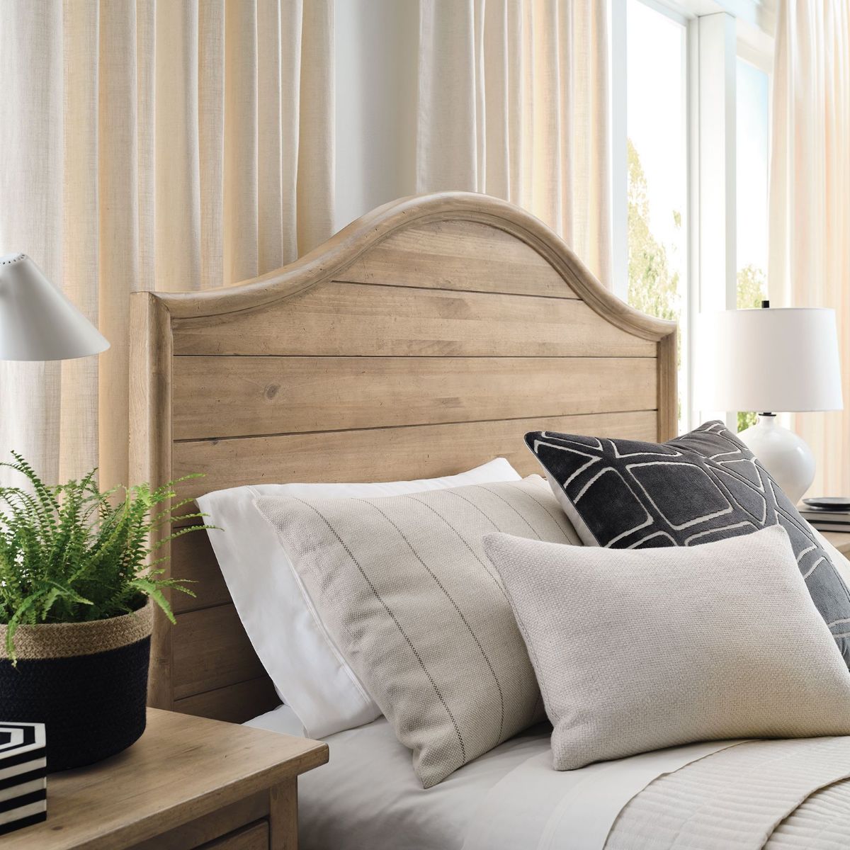 Picture of Woodlawn Oatmeal King Panel Bed