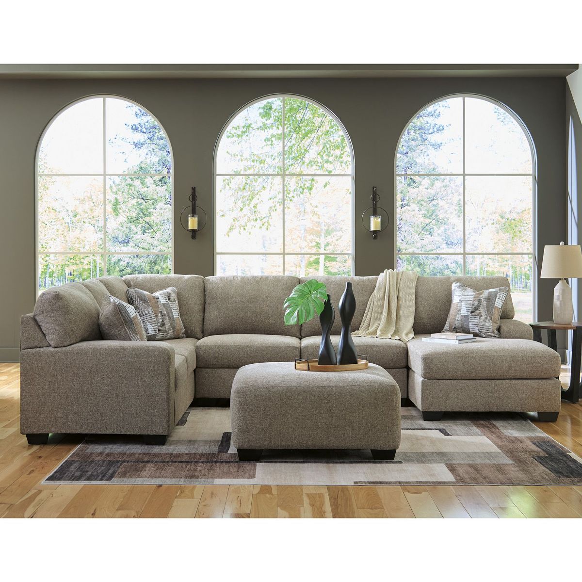 Picture of Newellen Hemp Reverse 3-Piece Sectional