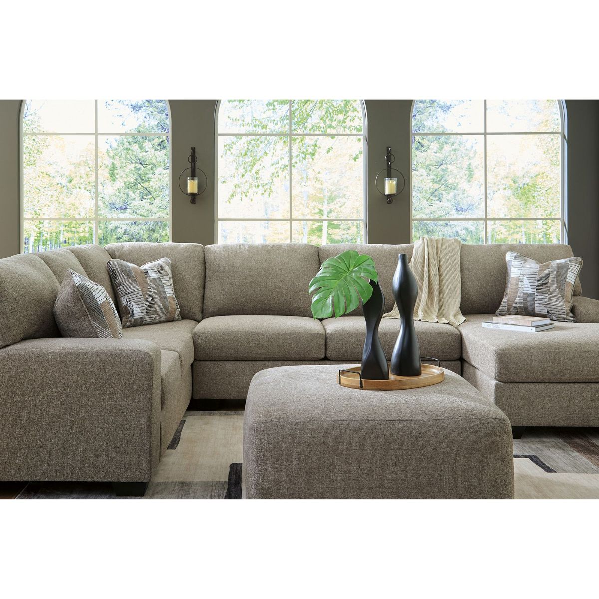 Picture of Newellen Hemp Reverse 3-Piece Sectional