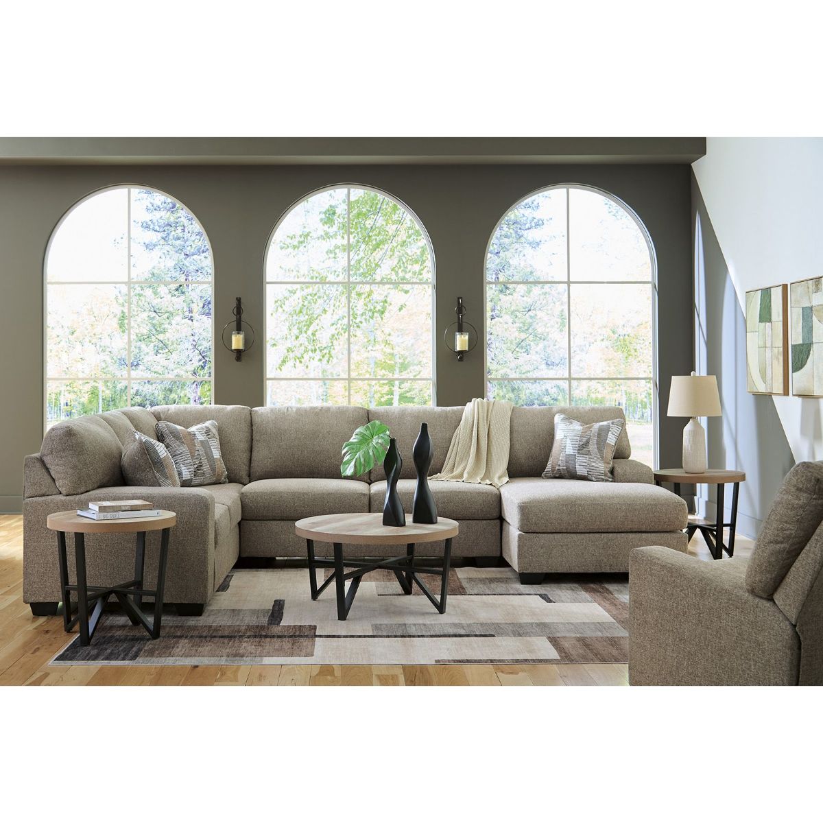 Picture of Newellen Hemp Reverse 3-Piece Sectional