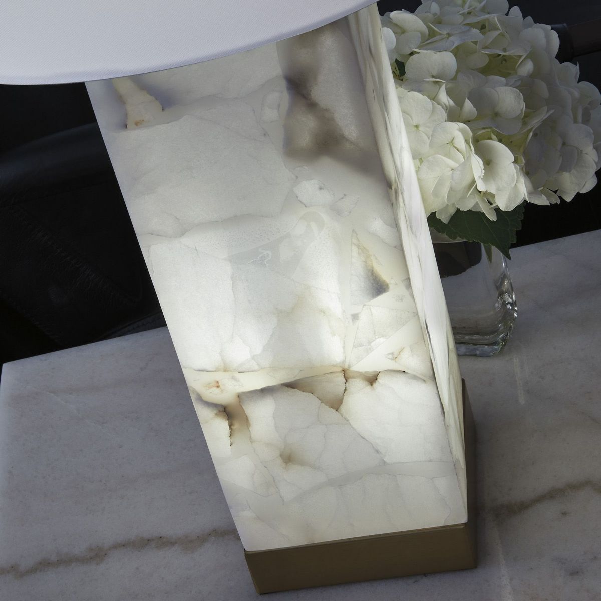 Picture of Linderfield Alabaster Lamp