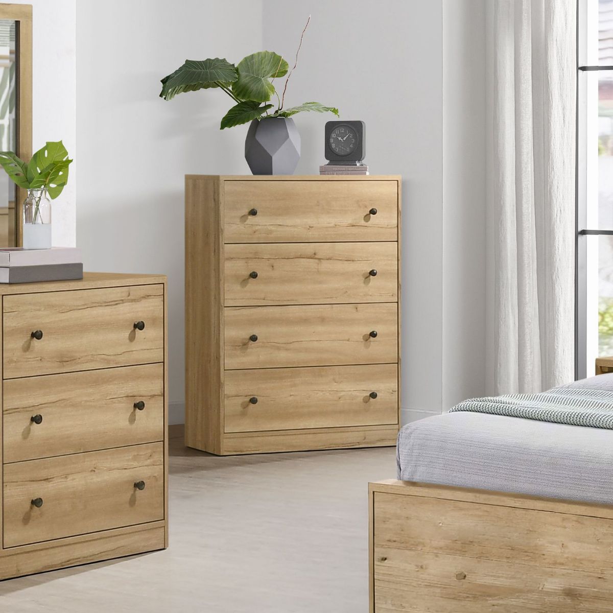 Picture of Vega Chest